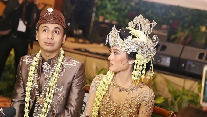 [Bintang] Pernikahan Raditya Dika dan Anissa Aziza