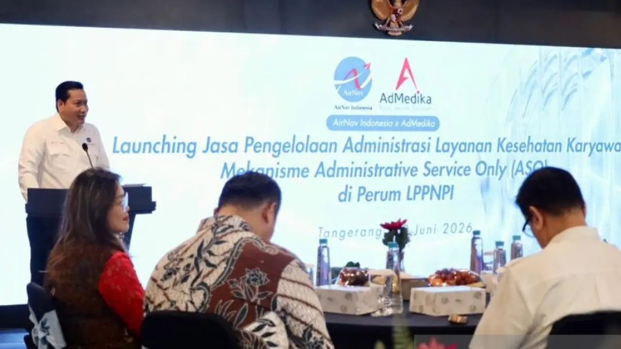 Direktur SDM dan Umum AirNav Indonesia Didiet KS Radityo memberikan sambutan dalam agenda penguatan kesehatan karyawan di Tangerang, Banten.