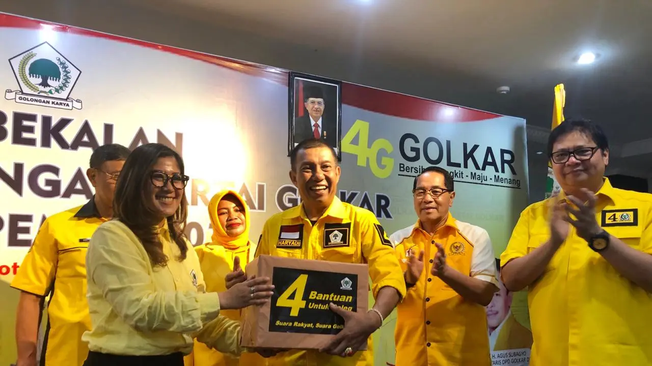 Ketua Umum Partai Golkar Airlangga Hartarto memberikan pembekalan strategi pemenangan Pileg dan Pilpres 2019 kepada ratusan caleg DPD Golkar Yogyakarta. (Istimewa)