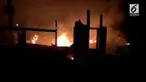 Sebuah warung kopi di SIdoarjo terbakar. Pemilik warung kopi menjadi korban tewas dalam kejadian itu.