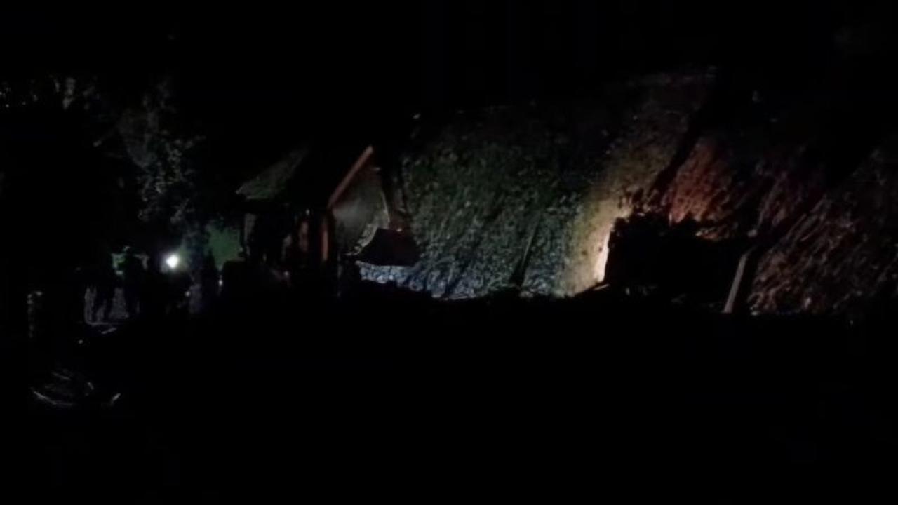 Tim Gabungan Kerahkan Alat Berat Tangani Longsor Pangalengan, Akses Jalan Sempat Lumpuh Total