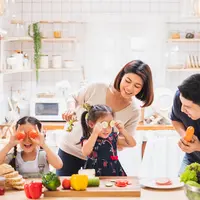 Hidup sehat sekeluarga./Copyright shutterstock.com/g/NATTAKORN%2BMANEERAT