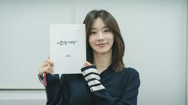 Lee Joo Bin pamit saat drakor Queen of Tears Tamat. (tvN via Soompi)