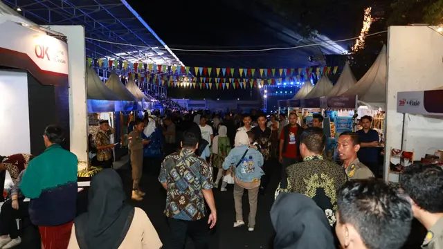 Pemkab Banyuwangi Gandeng OJK Jember, Tingkatkan Literasi Keuangan lewat Banyuwangi Batik Festival 2025 
