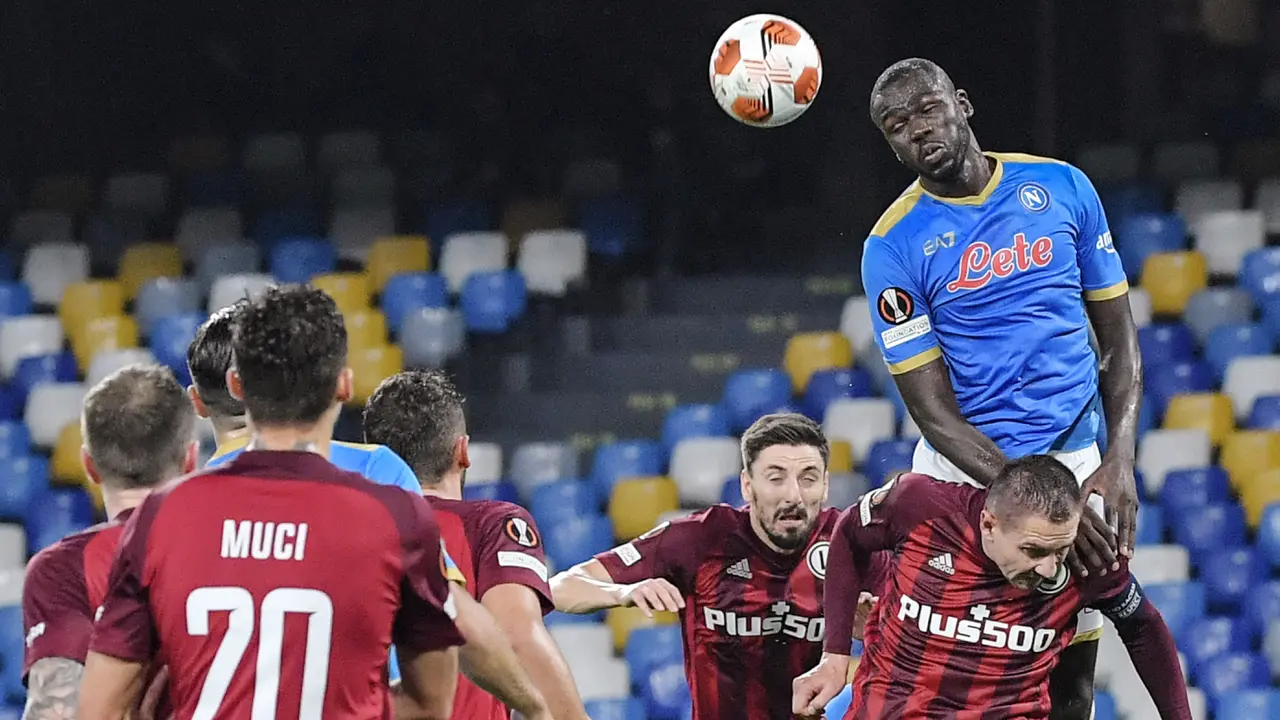 Foto: 4 Pemain Napoli yang Bisa Membuat Barcelona Merana di Liga Europa