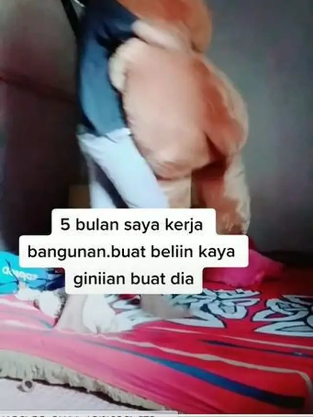 Jadi Kuli 5 Bulan Demi Beli Boneka Raksasa, Pria Ini Justru Diselingkuhi Kekasihnya