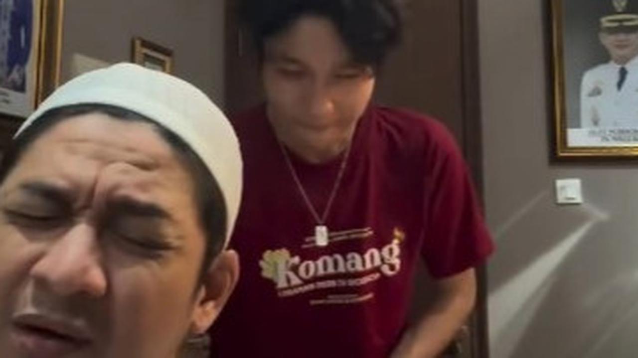Potret Momen Asik  Pasha Ungu dan Kiesha Alvaro Nunggu Waktu Sahur, Santai Karoke Bareng Ala Anak Tongkrongan