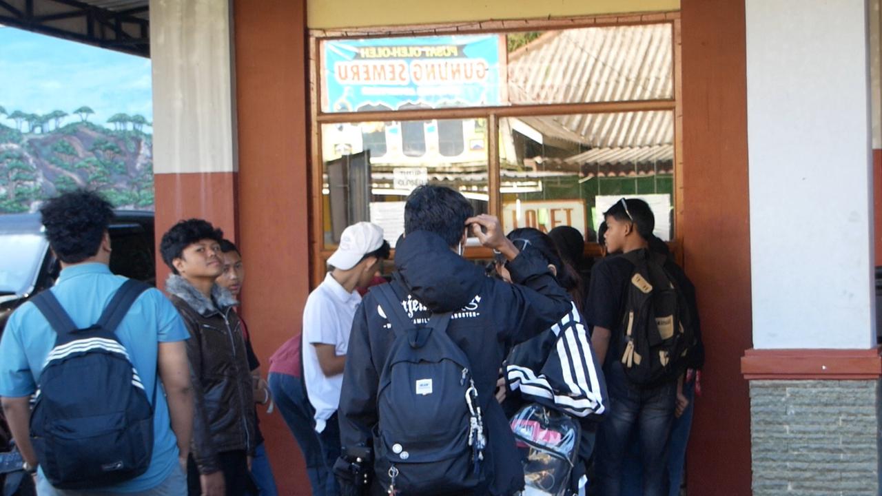 pendaki gunung semeru