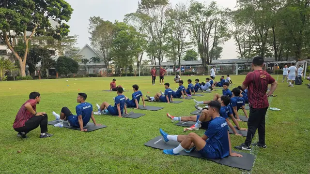 Adhyaksa FC.