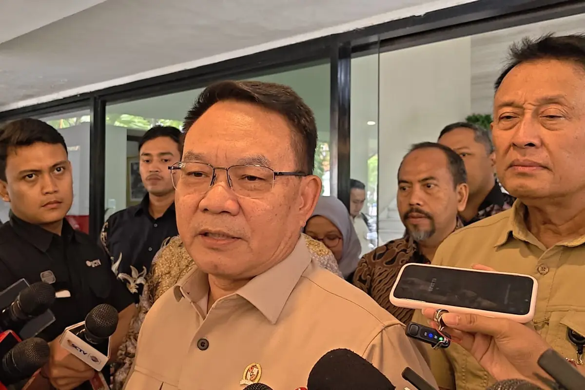 Kepala Staf Kepresidenan (KSP) Dudung Abdurrachman merespons tuduhan Amien Rais
