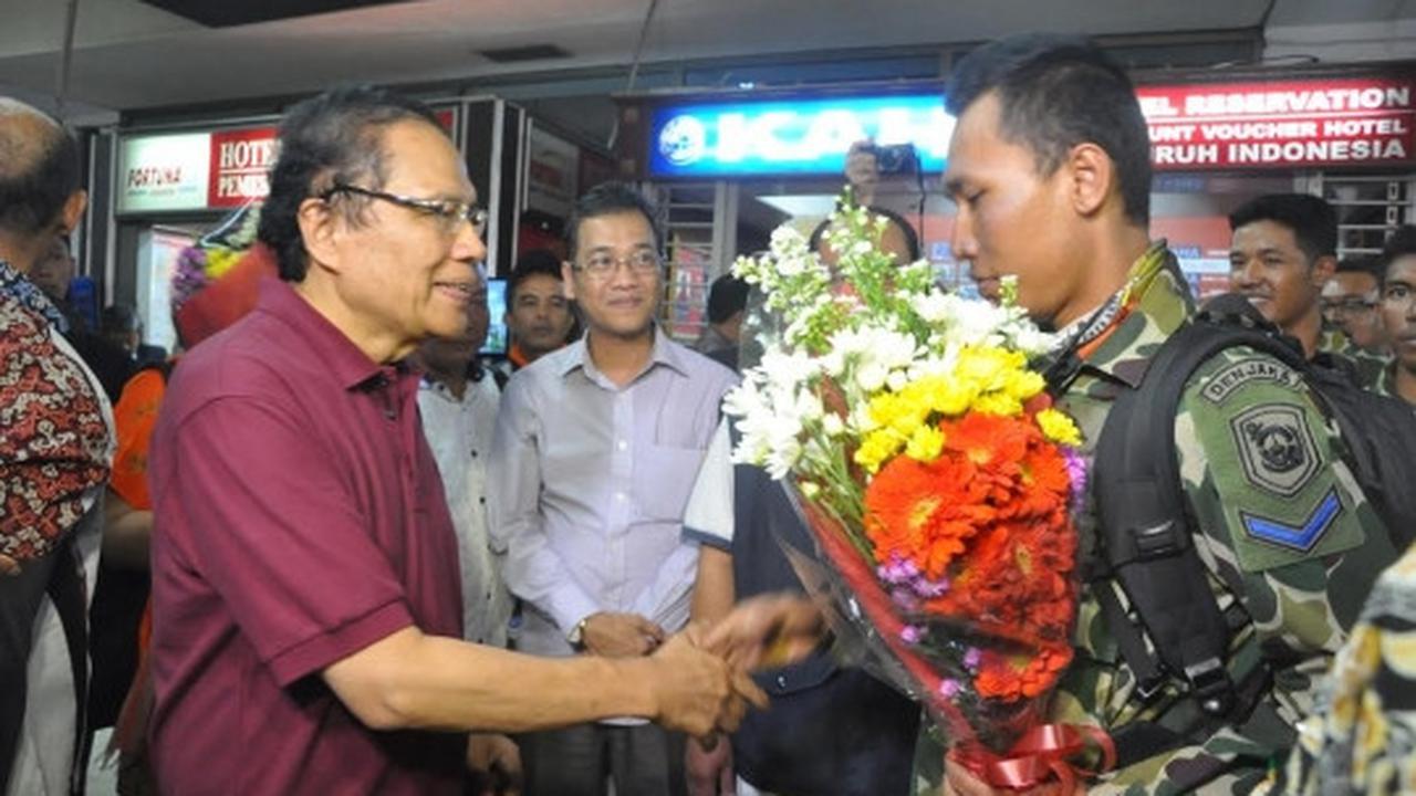 Menko Rizal Ramli sambut Tim Pendaki Puncak Cartenz