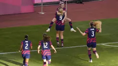 Amerika Serikat keluar sebagai pemenang usai kalahkan Australia pada cabang olahraga sepak bola putri Olimpiade Tokyo 2020 di pertandingan perebutan medali perunggu. Mereka berhasil menang tipis dengan skor 4-3. (Foto: AP/Kiichiro Sato)