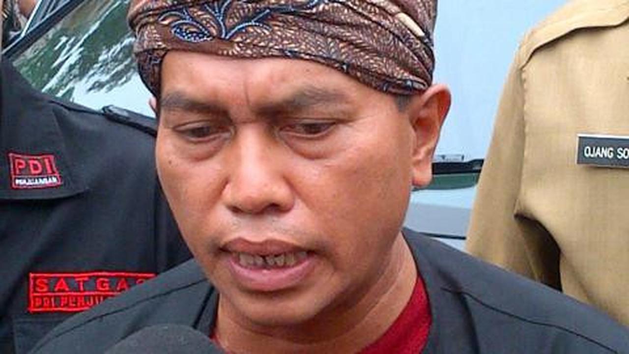 Pengacara protes Eep Hidayat ditangkap