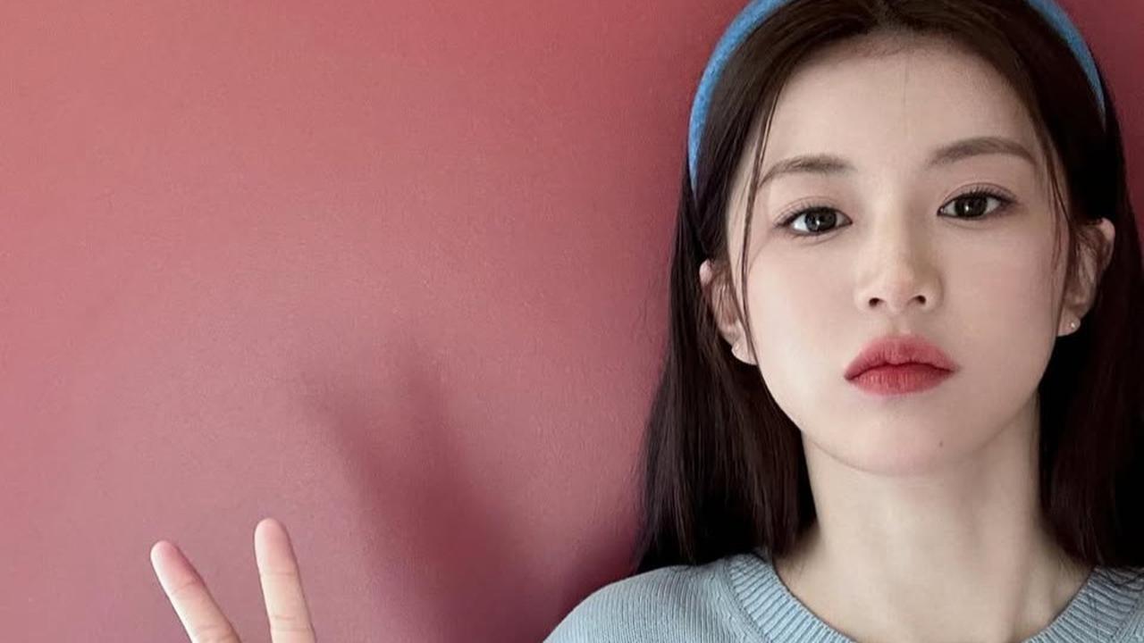 5 Potret Selfie Go Youn Jung Pemeran Oh Yi Young di 'RESIDENT PLAYBOOK', Cantiknya Gak Ada Lawan!