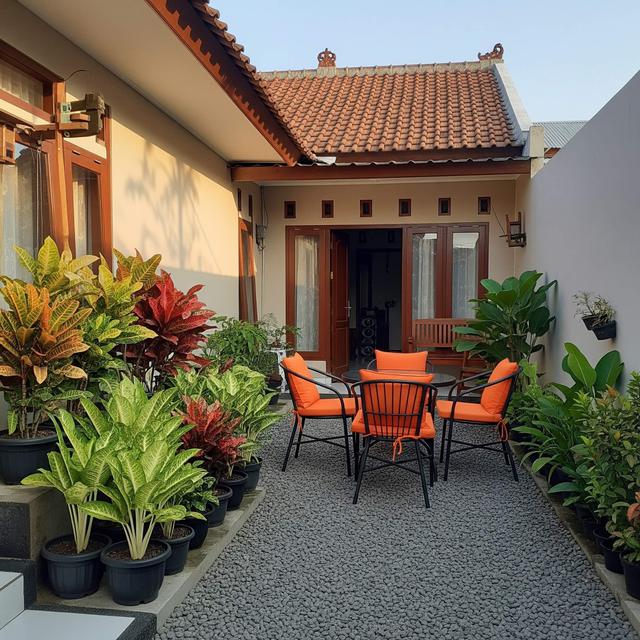 Desain Rumah Kecil Tropis dengan Taman Belakang