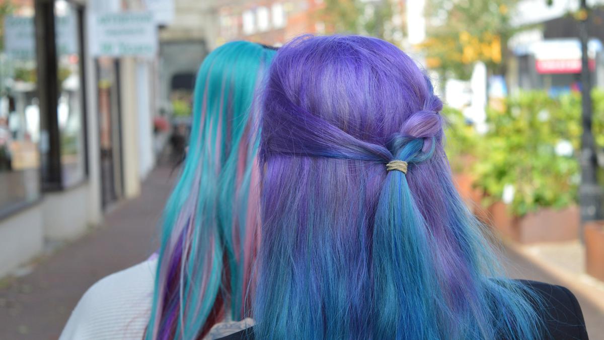 Bukan Cuma Tren, Ini Tips Memilih Warna Rambut yang Sesuai dengan Warna Wajah