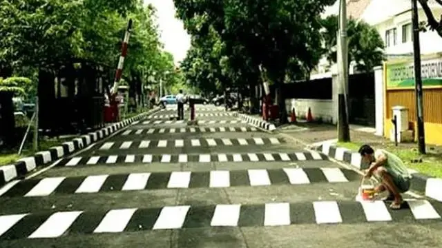 Seperti Halang Rintang, Ini 10 Potret Polisi Tidur yang Sulit Dilalui