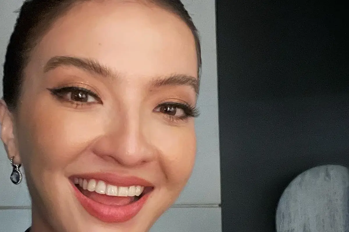 Raline Shah tirukan ekspresi emoticon (Instagram/ralineshah)