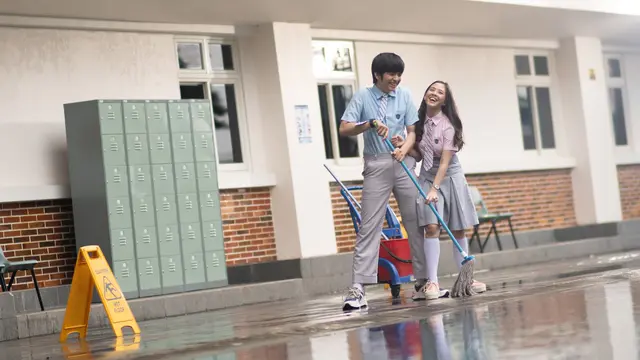 Angga Yunanda dan Adhisty Zara. (Foto: Dok. Falcon Pictures/ Starvision Plus)