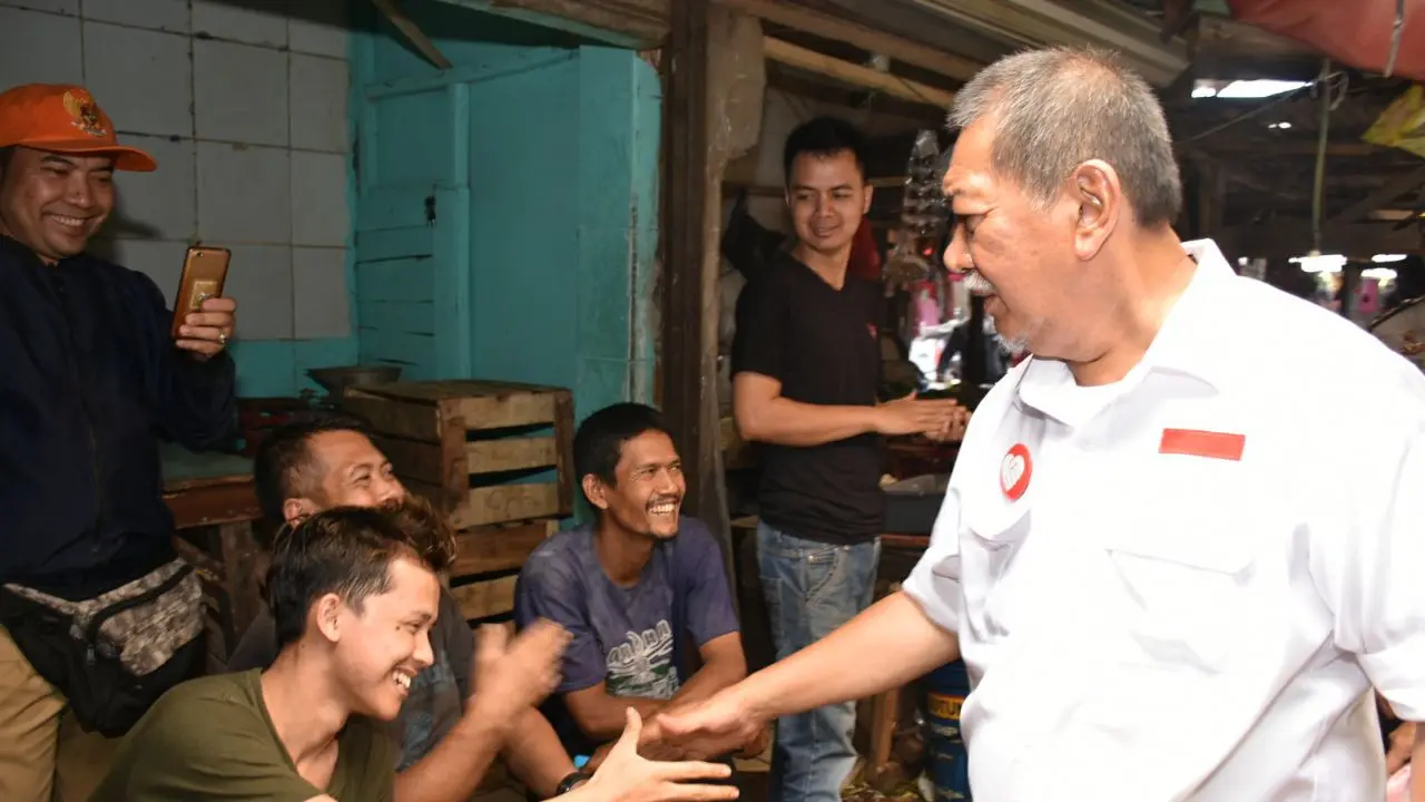 Deddy Mizwar mendatangi Pasar Caringin, Bogor, Senin (2/4/2018). (Tim Media Deddy Mizwar)