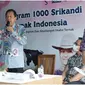 Bambang Sutantio selaku Presiden komisaris PT. Cisarua Mountain Dairy Tbk (tengah kanan) memberikan sambutan pembuka dalam acara pembukaan Program 1000 Skrikandi Peternak Indonesia di Cimory Riverside, Bogor pada Selasa (14/12). Cimory mengajak 1000 peternak wanita di wilayah Jawa Barat untuk mengul