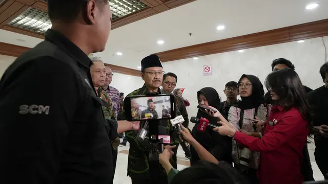 Menteri Sosial Republik Indonesia, Saifullah Yusuf, usai menghadiri rapat kerja bersama Komisi VIII DPR RI, Kamis (10/7/2025). (Foto Kemensos)