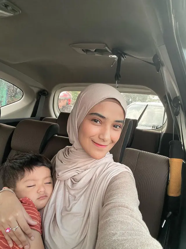 Selalu Nempel dengan Sang Ibu