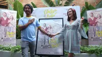 Shandy Aulia dan Dodit Mulyanto saat jumpa pers perilisan teaser poster film di kawasan Sarinah, Jakarta Pusat, Kamis (29/8/2019). (Daniel Kampua/Fimela.com)