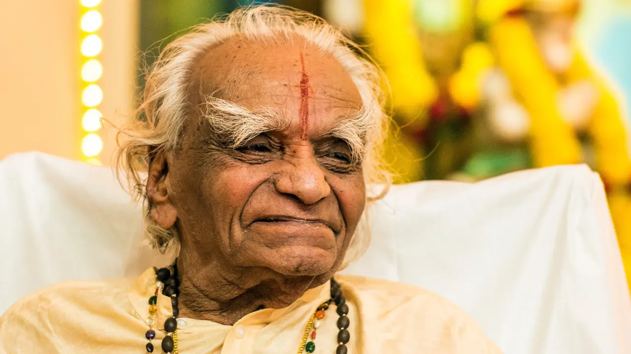 BKS Iyengar, Sang Master Yoga