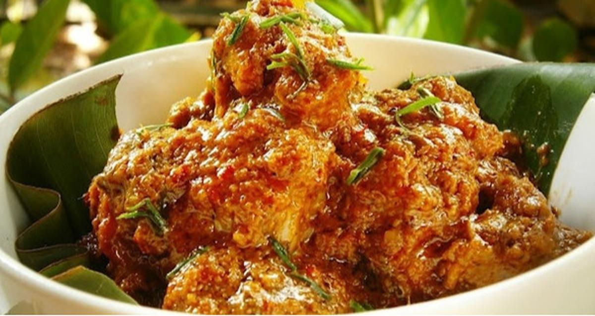 Daging Mahal Tapi Pingin Banget Makan Rendang? Masak Rendang Ayam Saja