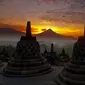 Situs yang kerap memuat artikel dan foto geografi, sejarah, dan budaya terkemuka di dunia, National Geographic, menobatkan Borobudur di 'top 3 Iconic Adventure' dunia