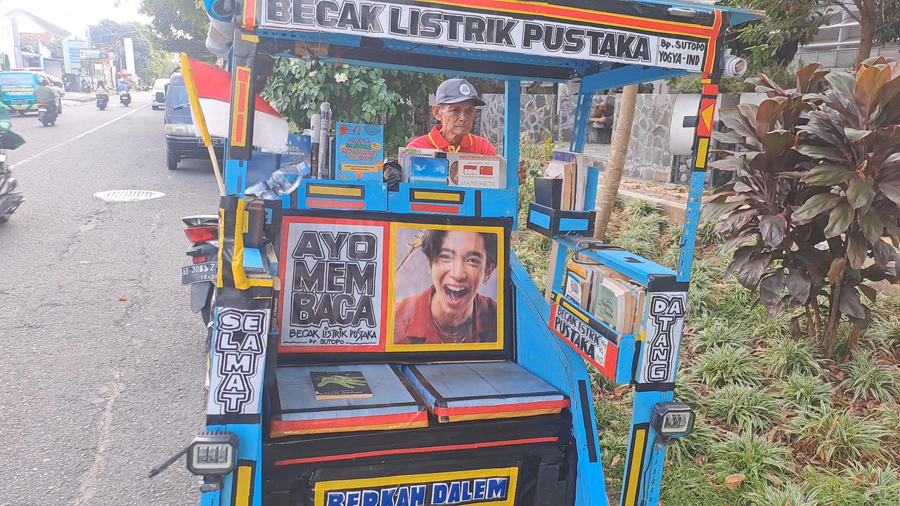 Kisah Mbah Sutopo, Pensiunan TNI Jadi Penarik Becak Getol Sebarkan Virus Buku ke Anak Muda