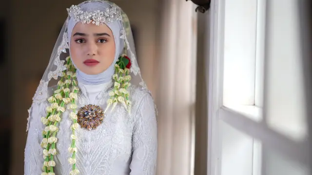 Syifa Hadju dan Teuku Ryan menikah di sinetron Saleha (Dok. Sinamert)