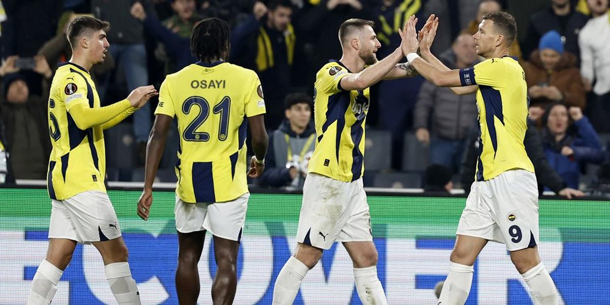 Cubit Hidung Berujung Sanksi: Mourinho Dilarang Dampingi Fenerbahce Tiga Laga