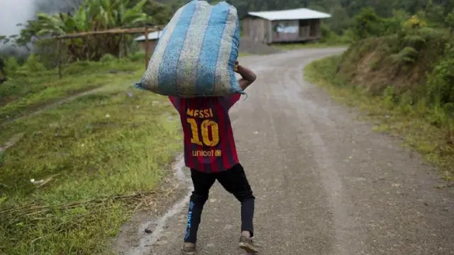 Lionel Messi hanya dianggap jago di Barcelona saja, tetapi tak bisa apa-apa jika bermain untuk Argentina.