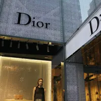 Brand ternama Dior akan melangsungkan fashion show perdananya di Korea Selatan. /pixabay.com Erika B