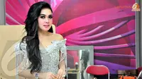 Syahrini Isu Punya Suami dan Anak, Sampai Foto Mesra Bareng Artis