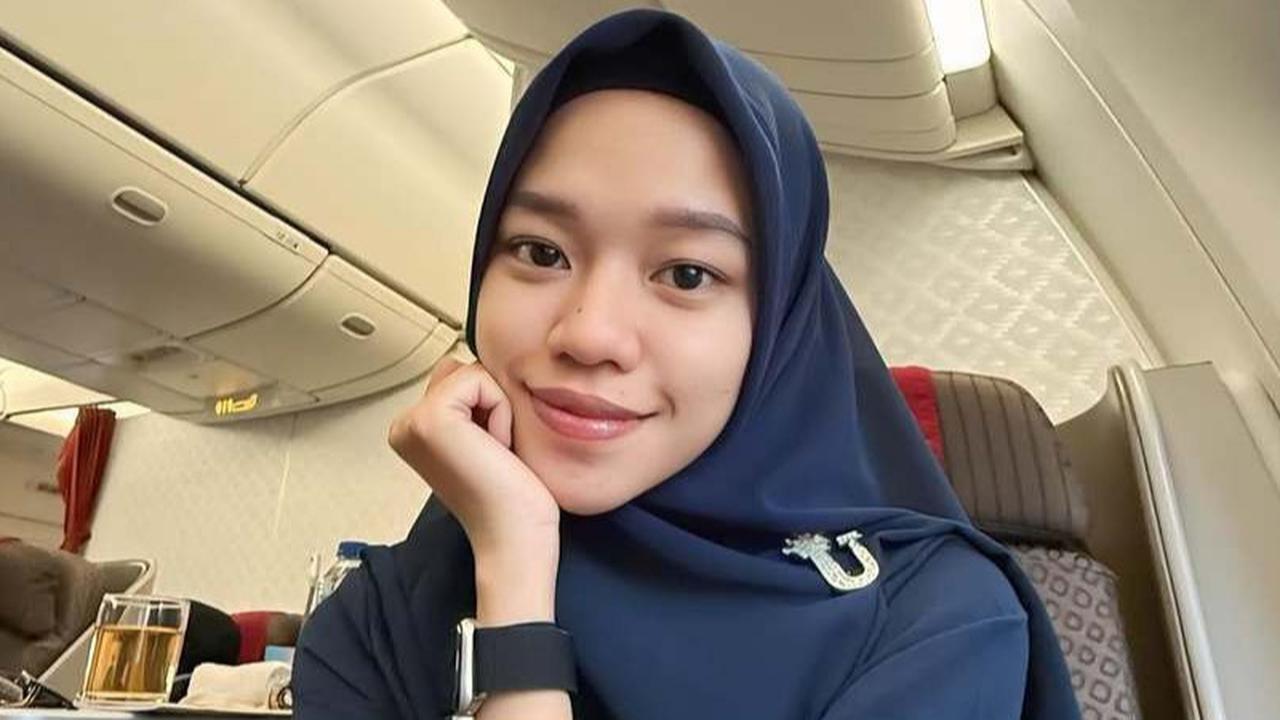 Cantik & Bikin Pangling, Potret Ummi Quary Berhijab saat Umrah - Penampilannya Tuai Banyak Pujian
