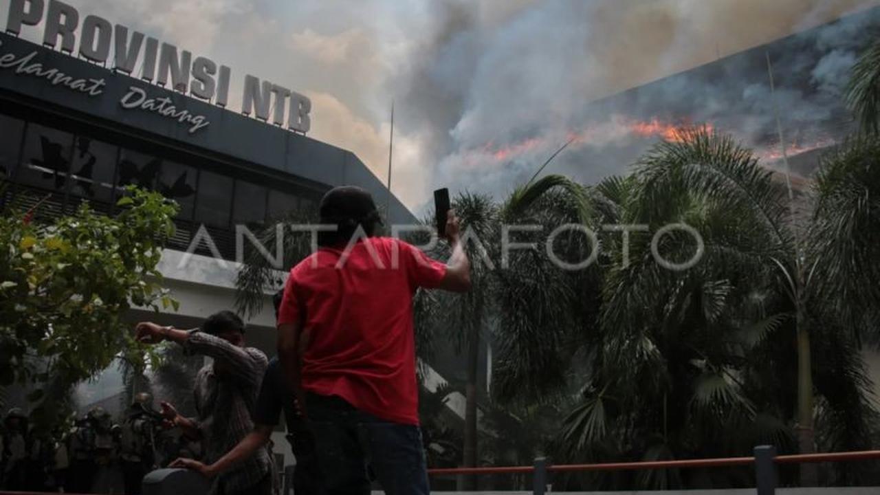 Polisi Ringkus Pengunjuk Rasa Pembakar Gedung DPRD NTB: Terkuak, Motif di Balik Aksi Anarkis!