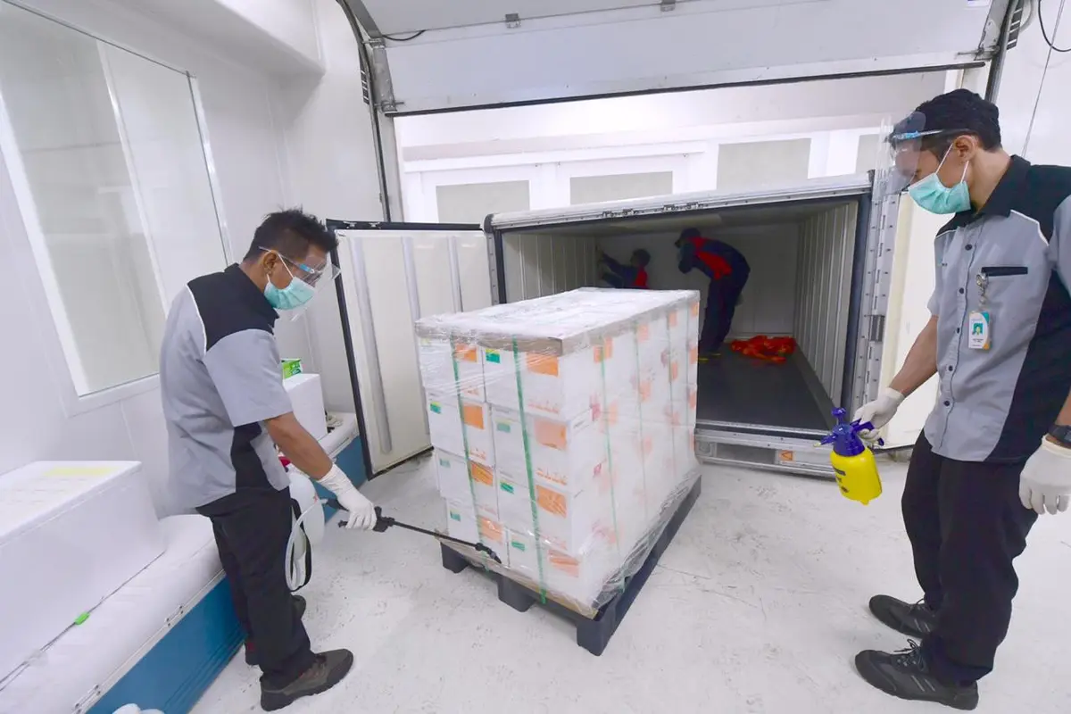 vaksin corona, vaksin corona sinovac, vaksin sinovac tiba di indonesia, vaksin covid, vaksin covid sudah tiba, vaksin covid-19 sinovac, sinovac