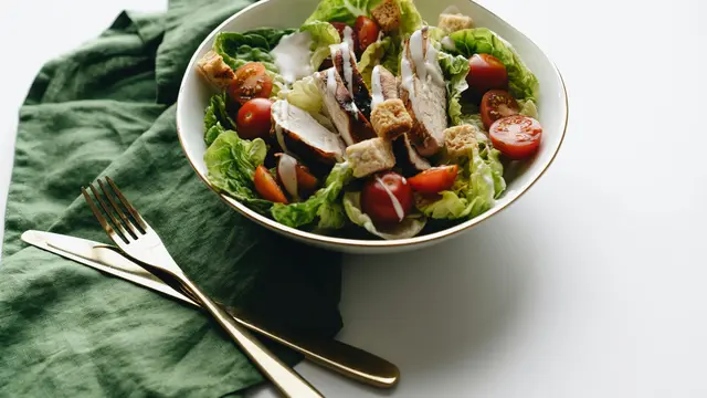 Resep Chicken Salad dengan Lemon Dressing yang Tinggi Protein
