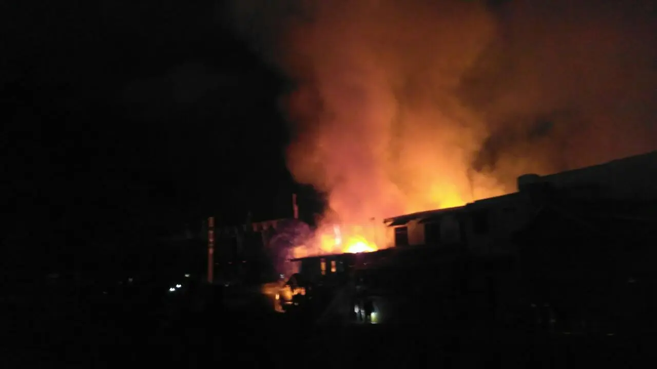 20170105-kebakaran-jakarta-kota