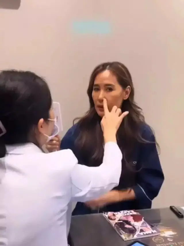 Potret terbaru Ina Thomas usai jalani operasi plastik di Korea Selatan (Sumber: Instagram/@inathomas)