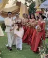 Mahalini dan Rizky Febian melangsungkan resepsi pernikahan kedua di Bali. Kali ini, keduanya tampak glamor dalam gaun dan jas bernuansa putih. [Foto: Instagram/ Bridestory/ axioo]
