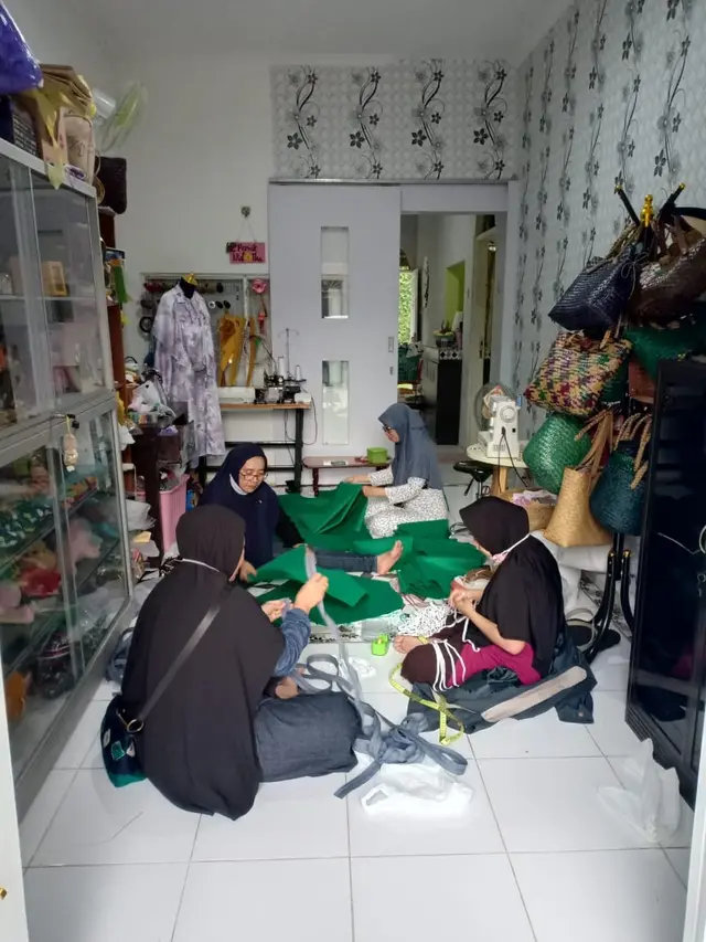 UKM Binaan BNI Turut Produksi Alat Pelindung Diri
