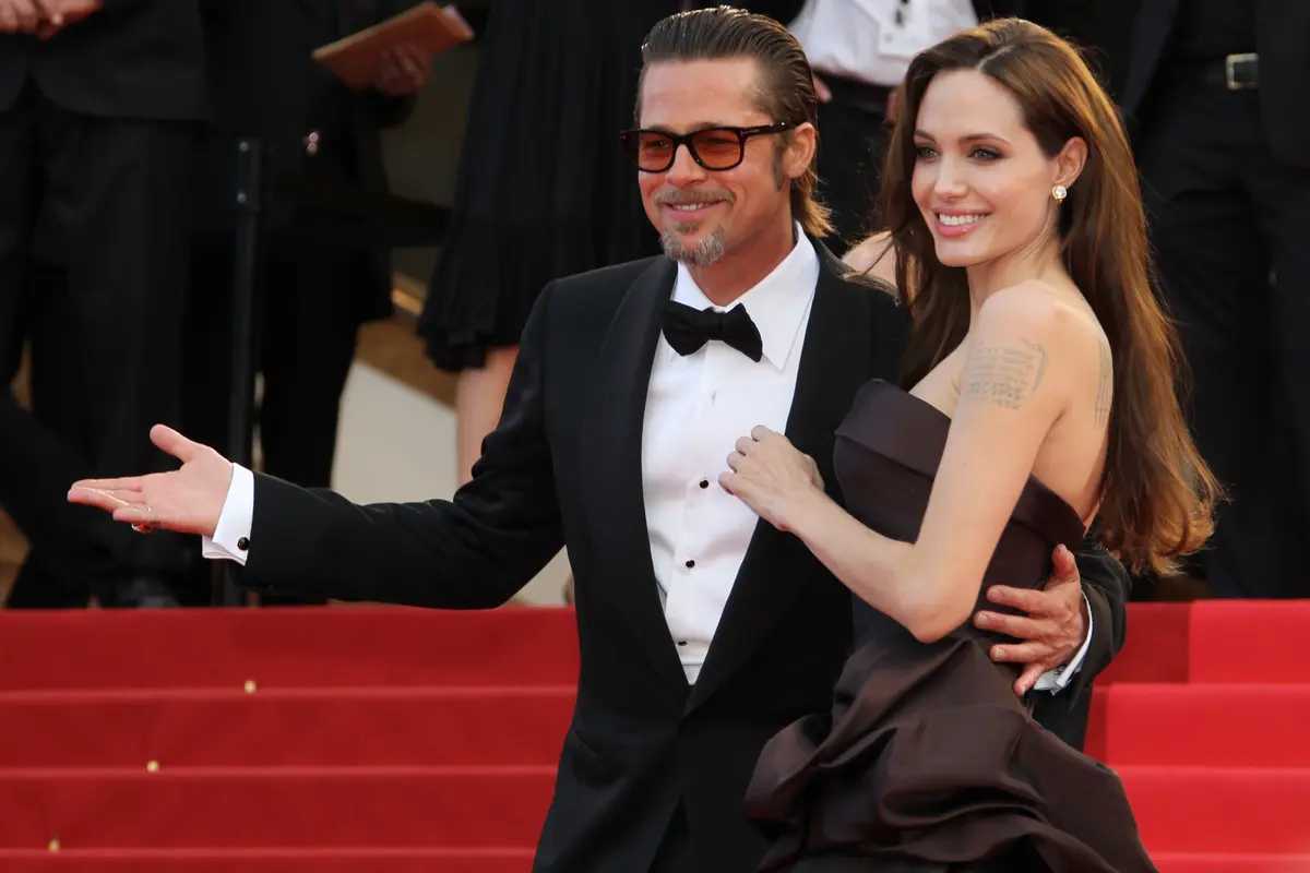 Angelina Jolie dan Brad Pitt