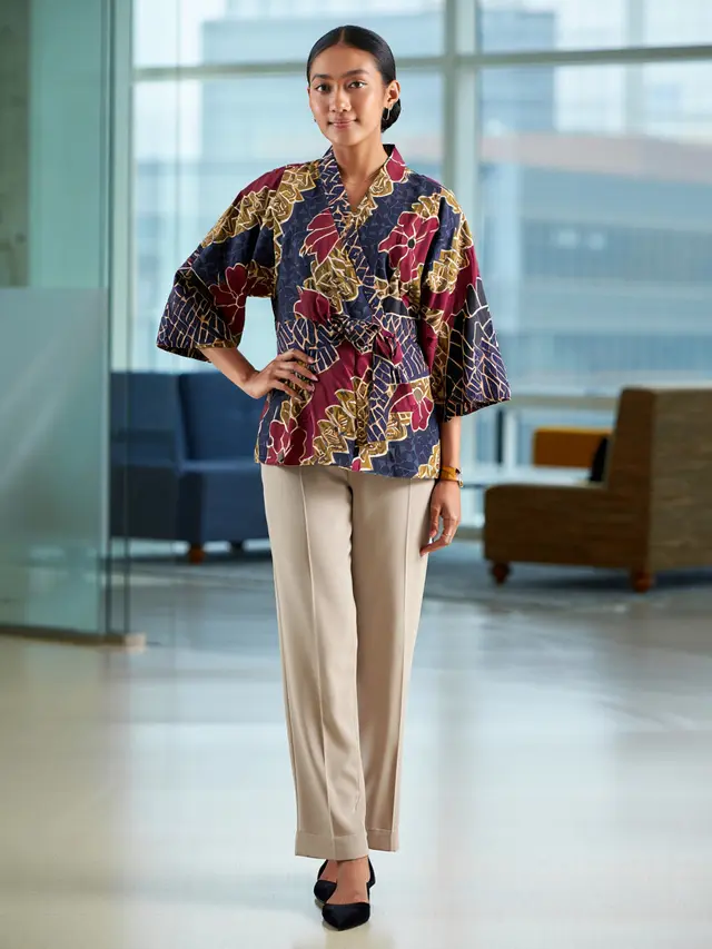 Model Baju Atasan Batik
