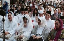 Titik Soeharto : Pesan bapak dulu agar selalu memakmurkan masjid