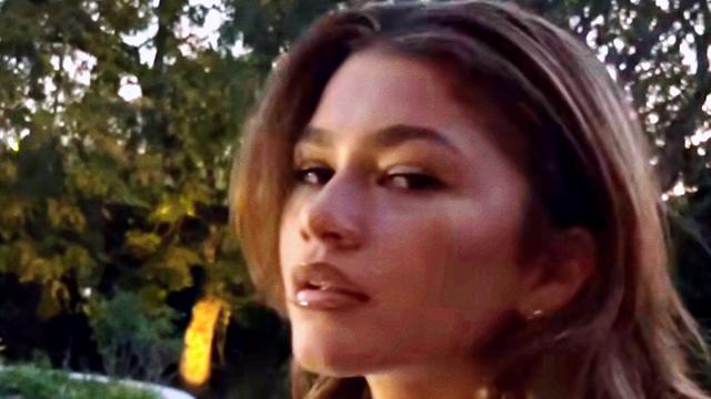 Tren rambut 2023, Zendaya potong rambut bob pendek