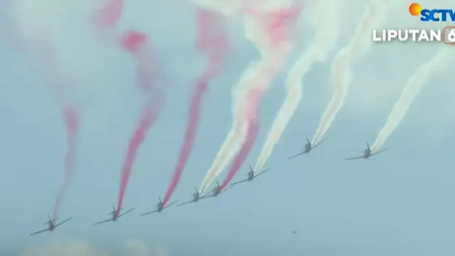 Tim Jupiter Aerobatik Indonesia Bermanuver di HUT ke-80 RI